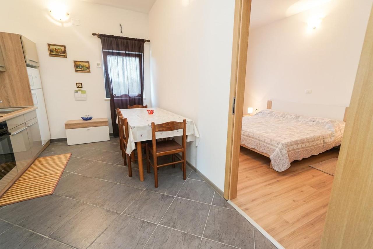 Apartments Mira Savudrija Crveni Vrh Εξωτερικό φωτογραφία
