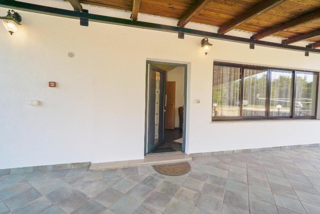 Apartments Mira Savudrija Crveni Vrh Εξωτερικό φωτογραφία